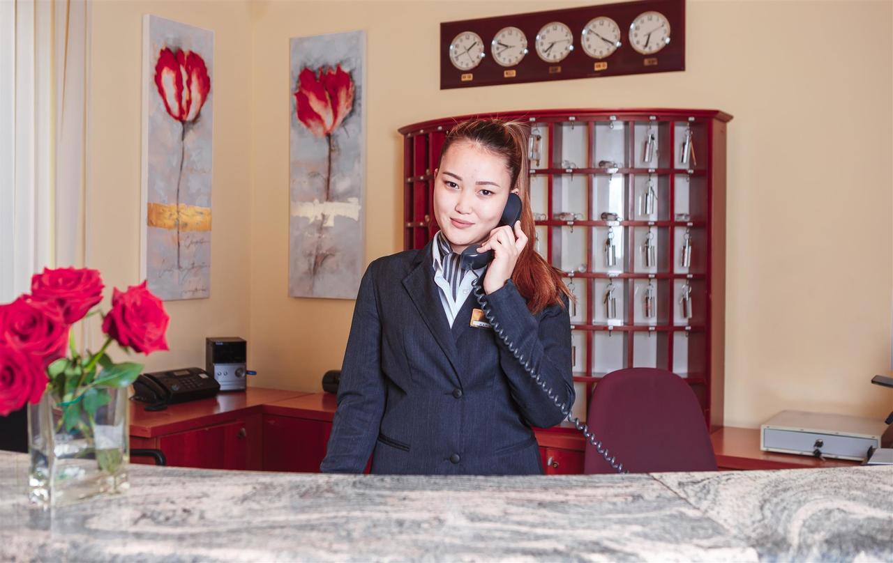 Hotel Pushkin Uralsk Exterior photo